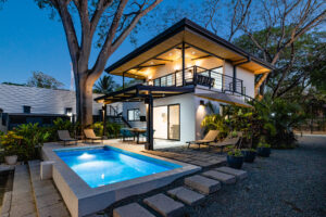 Piscina privada de Casa Bella Vida Boutique, villa vacacional en Tamarindo